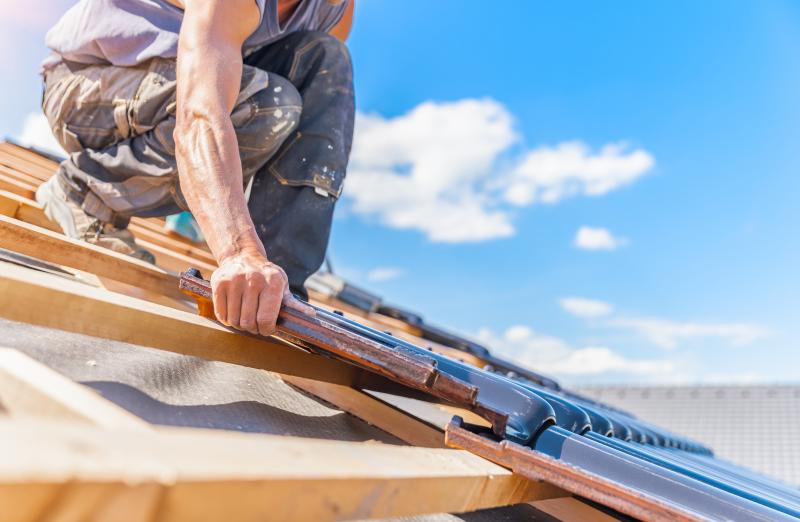 Comment planifier vos travaux de toiture pour une durabilité maximale ?